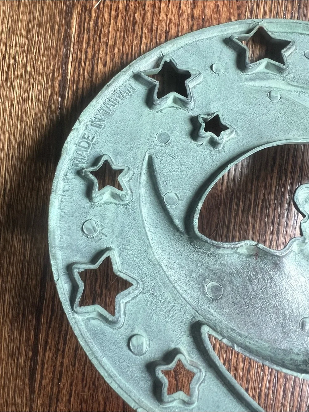VTG  1994 party lite Crescent Moon & Stars Wall Sconce - Green Brass Finish